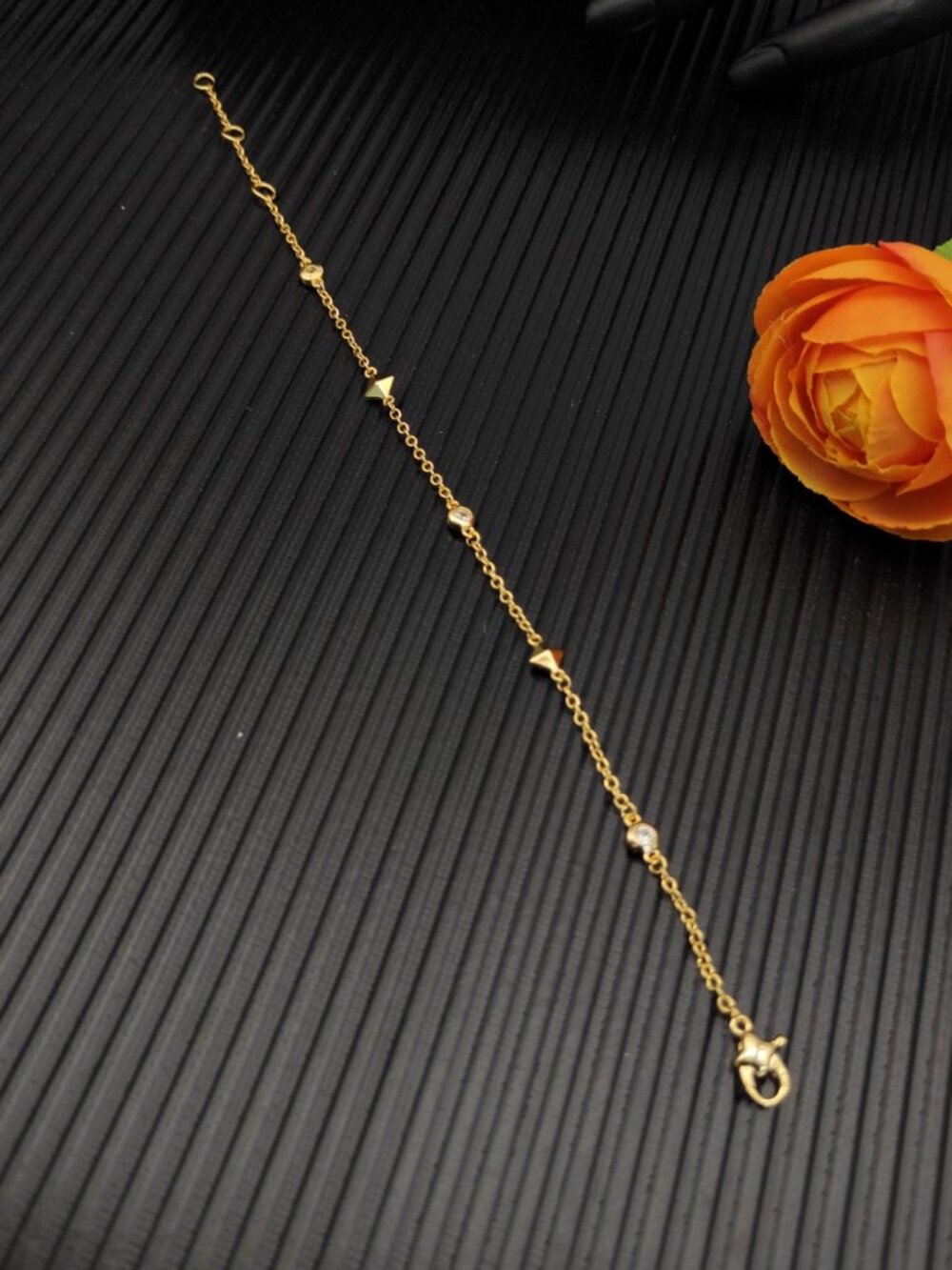 David Yurman Gold Petite Modern Diamond Bracelet - Picture 6 of 7